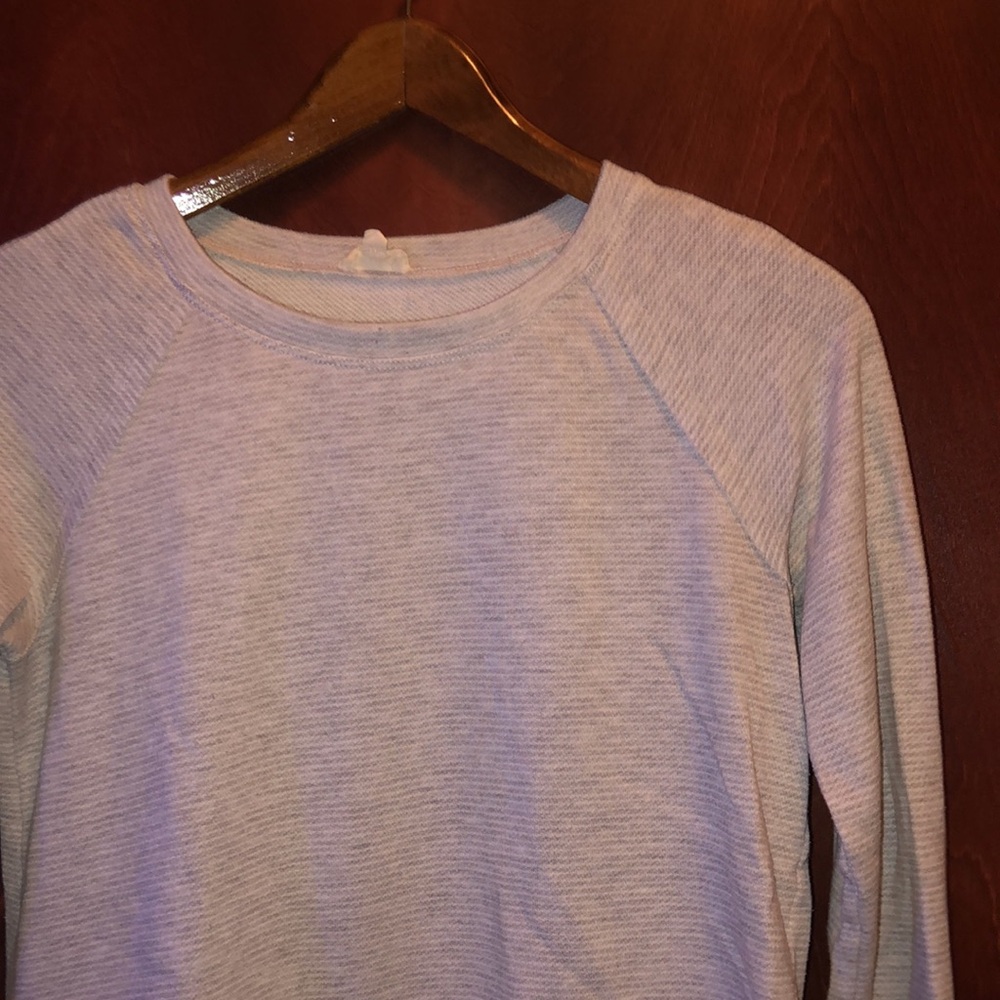 Hem & Thread Shirt - Picture 2 of 7